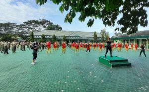 Anggota Kodim 0426 Tulang Bawang, ASN dan Persit Kartika Chandra Kirana Senam Bersama