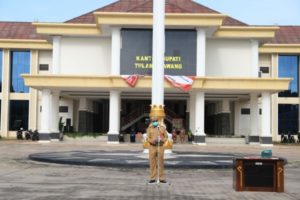 Bupati Winarti Sosialiasi Protokol Kesehatan dan  Bagikan SK Pegawai Kontrak
