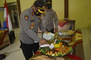 Polres Tulang Bawang Gelar Upacara HUT Satpam Ke-40
