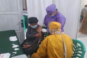 Puskesmas Beringin Raya Laksanakan Vaksinasi Covid-19 Untuk Lansia