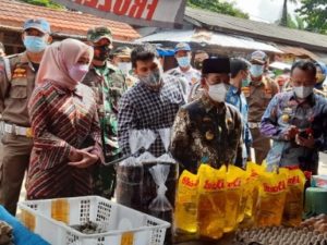 Cek Stok Pangan dan Harga, Bupati Lampura Sidak Pasar  Sentral, Hasilnya?