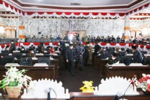 Asisten 1 Pemkab Lampura Wakili Bupati di Sidang Paripurna DPRD