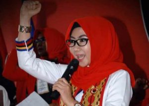 Bupati Tanggamus Dewi Handajani  Menerima Penghargaan Manggala Karya Kencana