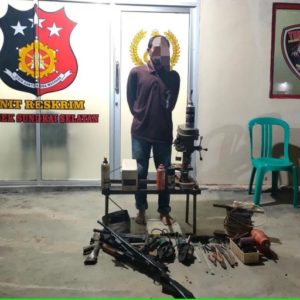 Rakit dan Miliki Pistol, Pria Ini Digelandang ke Mapolsek Sungkai Selatan