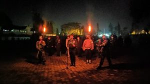 Kapolres Lampung Utara Pimpin Upacara Renungan Suci di Taman Malam Pahlawan Kotabumi