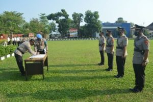 Polres Tulang Bawang Gelar Upacara Sertijab Kasat Reskrim dan Kapolsek Banjar Agung