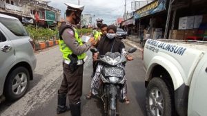 Operasi Patuh Krakatau 2021, Satlantas Polres Tulang Bawang Bagikan Masker