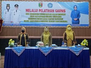 Bupati Tanggamus Membuka Pelatihan Pembuatan Garnis