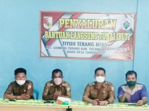 Tiyuh Terang Mulya Bagikan BLT Kepada 98 KPM