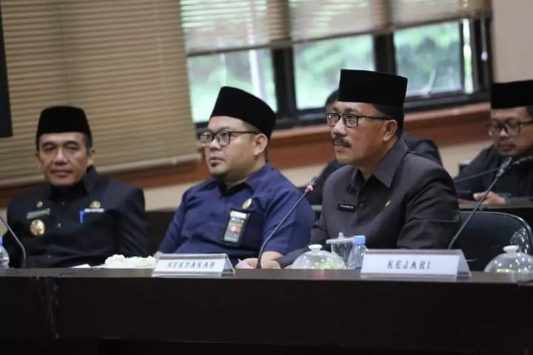 DPRD Lamsel Gelar Rapat Paripurna Tentang Raperda Pertanggungjawaban APBD TA 2021