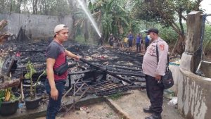 Polsek Menggala Olah TKP Kebakaran Rumah