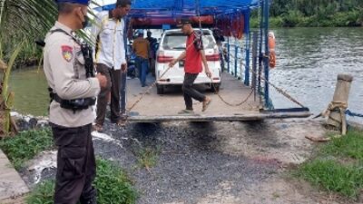 Sat Polairud Polres Tulang Bawang Cegah Kecelakaan di Penyeberangan Perairan Sungai