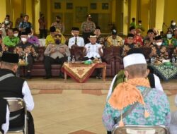 Personel Polres Lampung Timur Amankan Kepulangan Jamaah Haji