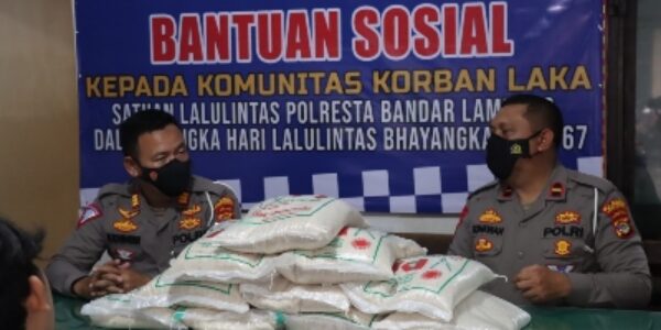 Hari Lalu Lalintas Bhayangkara ke – 67, Satlantas Polresta Bandar Lampung Salurkan Bantuan