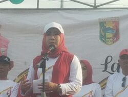 Bupati Dewi Handajani Lounching Seruling Emas di Kelurahan Kuripan Kota Agung