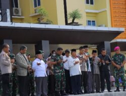 Penutupan Turnamen Mini Soccer Sinergitas Cup TNI-Polri dan Do’a Bersama Korban Tragedi Kanjuruhan