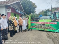 Bupati Dewi Handajani Lepas Jamaah Ziarah Makam Ulama Tanggamus