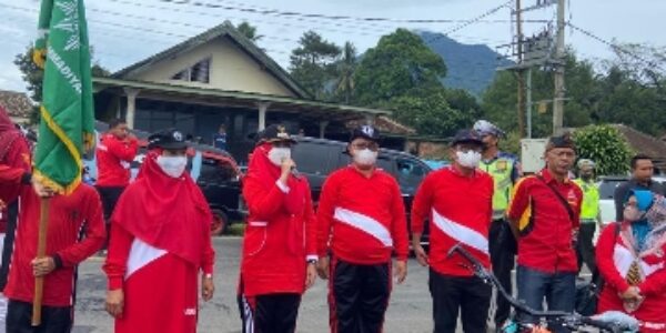 Bupati Dewi Handajani Lepas Family Gathering SD Muhammadiyah Gisting
