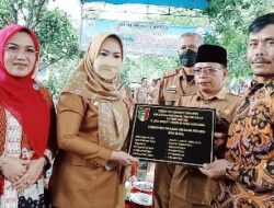 Bupati Dewi Handajani Resmikan Jalan Usaha Tani