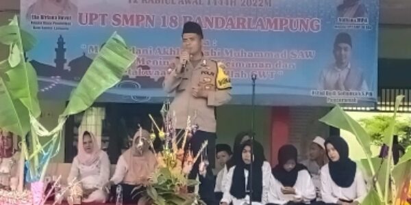 Bhabinkamtibmas Ajak Siswa Meneladani Nabi Muhammad SAW
