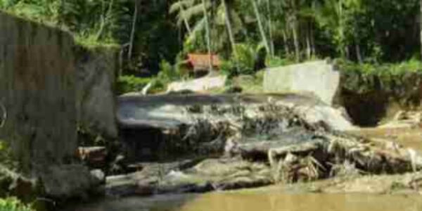 Bendungan Cibuah Ambrol Akibat Derasnya Debit Air