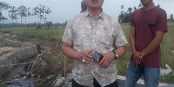 Anggota DPRD  Pesawaran Komisi III Geram  Proyek P3A di Banjar Negeri Terbengkalai