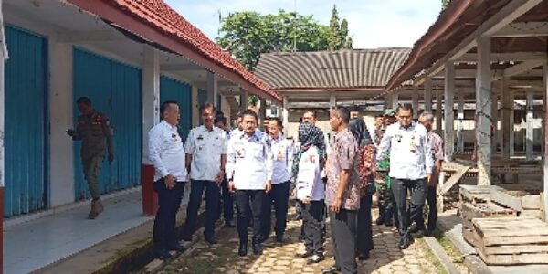 Wabup Lampung Utara Ardian Saputra Tinjau Pasar Semuli Jaya