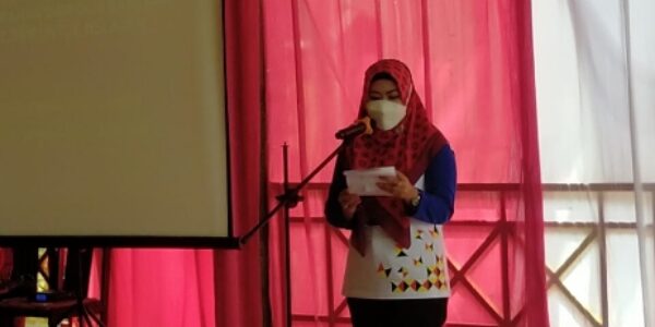 Bupati Tanggamus Dewi Handajani Hadiri Kegiatan Pemberian Bantuan Sosial BLT-BBM Kepada Masyarakat Nelayan