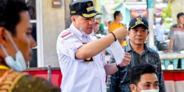 Bupati Dendi Ramadhona Pantau Pilkades Serentak Kabupaten Pesawaran