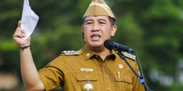 Dendi Ramadhona Gelar Upacara Bendera Perdana Tahun 2023 di Halaman Pemkab Pesawaran