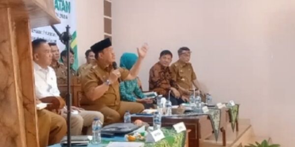 Wabup Lampung Timur Emosi Gara-gara Delapan Kades Keluar dari Acara Musrenbang