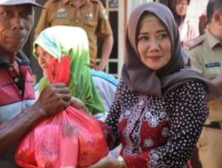 Ketua TP-PKK Lampung Timur Serahkan Bantuan Korban Puting Beliung