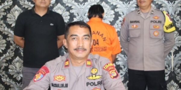 Orang Tua Bejad Lampiaskan Sahwat Kepada Kedua Anak Kandung