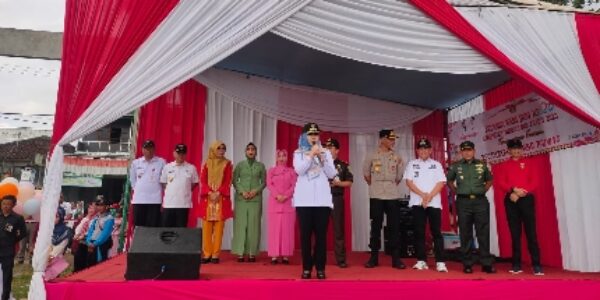 Bupati Dewi Handajani Lepas Karnaval Budaya Dalam Rangka HUT Tanggamus