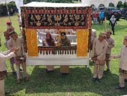 Bupati Dewi Handajani Kukuhkan Majlis Penyimbang Adat Lampung