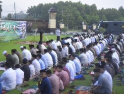 Polda Lampung Laksanakan Sholat Idul Fitri 1444 H Tahun 2023