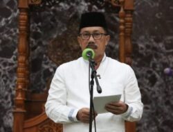 Sekdakab Lamsel Lepas 427  Calon Jemaah Haji Lamsel 2023