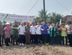Bupati Tanggamus Hj. Dewi handajani Sambut Menteri Pertanian dan Menteri Perdagangan.