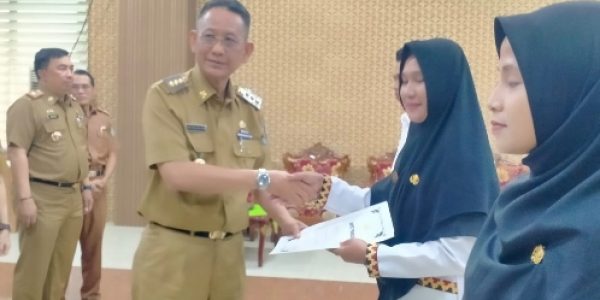 107 PPPK Pringsewu Terima SK  Bupati