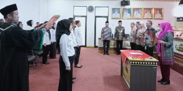 Bupati Ambil Sumpah dan Penyerahan SK Bupati Tentang Pengangkatan Pegawai PPPK