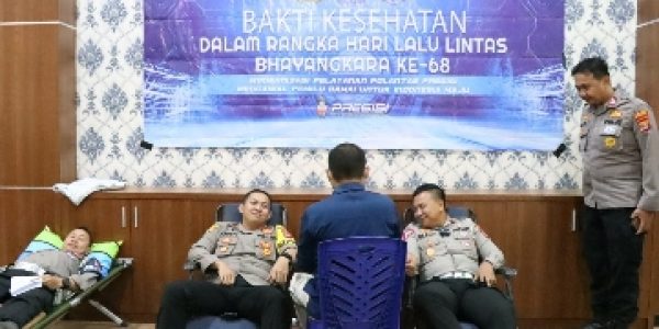 Sambut Hari Lalu Lintas Bhayangkara Ke-68, Gelar Baksos Donor Darah dan Khitanan Massal Gratis