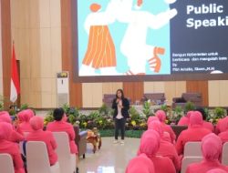 Tingkatkan Kepercayaan Diri Dalam Berbicara, Polda Lampung Gelar Seminar Bhayangkari dan Polwan
