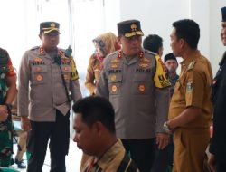 Kapolda Lampung Tinjau TPS Pilkades Di Lampung Timur