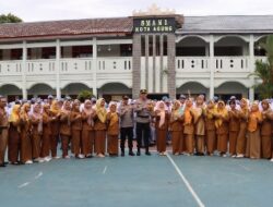 Kapolres Tanggamus Inspektur Upacara di SMA Negeri 1 Kota Agung, Ini Pesannya ?
