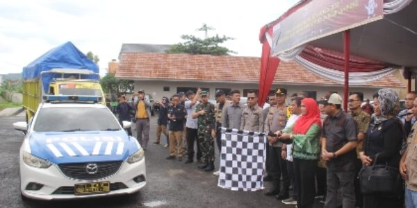 Polresta Bandar Lampung Kawal Distribusi Logistik Pemilu Dari Gudang KPU Menuju PPK