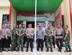 Pastikan Sidang Pleno PPK Berjalan Aman, Kapolresta Bandar Lampung Tinjau Pengamanan Sejumlah PPK