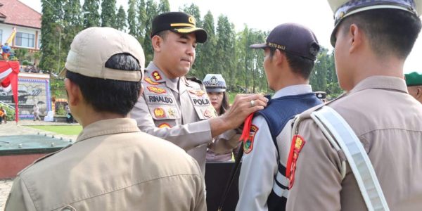 Siap Laksanakan Operasi Ketupat Krakatau 2024, Kapolres Tanggamus Pimpin Apel Gelar Pasukan
