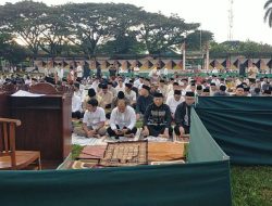 Pemkab Tanggamus bersama Forkopimda Sholat Iedul Fitri di Lapangan Merdeka Kota Agung