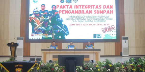 Penandatanganan Pakta Integritas Dan Pembacaan Sumpah Penerimaan Polri 2024, Kapolda Lampung : Tunjukan Kemampuan Terbaik