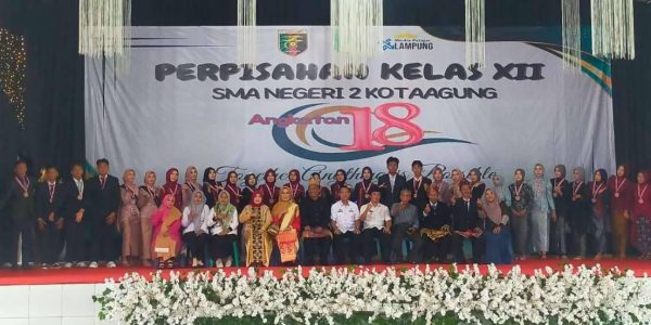 Perpisahan Kelas XII SMA NEGERI 2 Kota Agung Lulusan Angkatan 18 Lepas 214 Pelajar